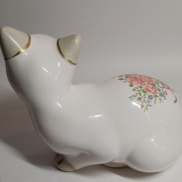 Vintage White Cat Figurine with Flowers - Picture 3 of 5